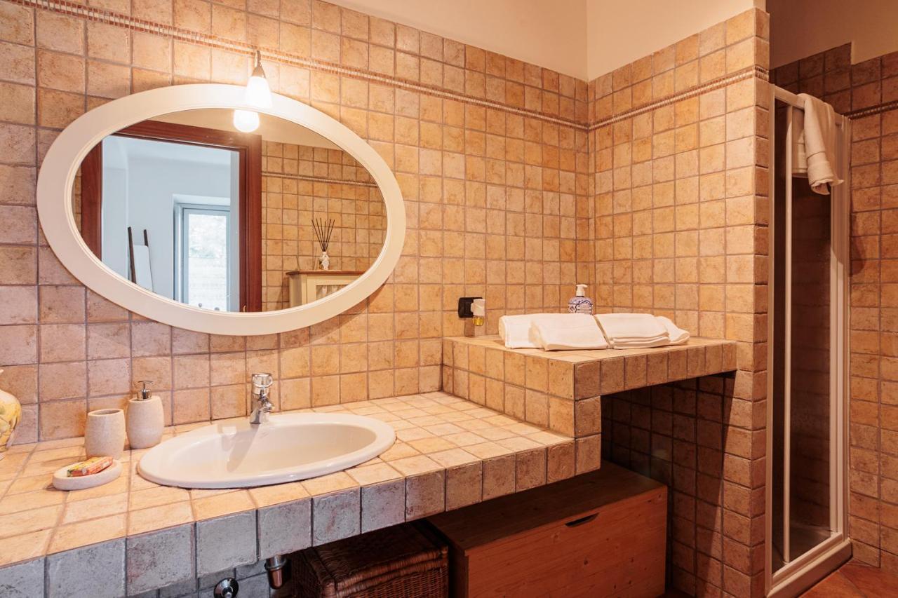 La Suite Del Castello Belgirate Bagian luar foto